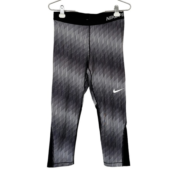 Pants - Nike Pro Dri-Fit Black and White Leggings, size L